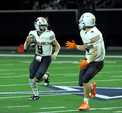 Frisco Wakeland QB Myer’s 6 TDs fuel big win over Heritage to remain undefeated
